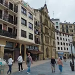 Con Vistas En El Puerto De Donostia San Sebastián